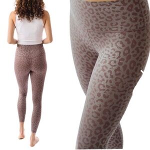 Zyia Lilac Leopard supreme high rise 7/8 leggings size 4
